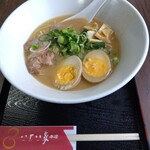 中華そば 八十八家 - 豚骨醤油ラーメン