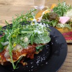 BREEZE BIRD CAFE＆BAKERY - オープンサンドと三浦・鎌倉野菜のサラダプレート