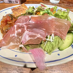 PIZZERIA DA GRANZA - 2️⃣前菜盛りサラダ