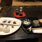 茶房さくらさくら - 料理写真:麦味噌汁¥160おにぎり¥360