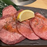 Yakiniku horumon maruyoshi seinikuten - 