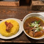 イエロースパイス - 角煮カレー、スープ黄（オリジナル）ザンギ1個トッピング、大ライス¥1,625-