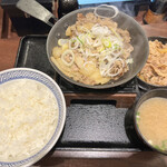 Yoshinoya - 牛皿･鉄板牛焼肉定食