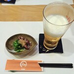 天ぷら処 こさか - 生ビール（３口飲みました）＆ ホタルイカとナバナの酢味噌がけ
