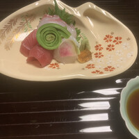 清和荘 - お刺身　紋甲烏賊とマグロと鯛の甘味でお酒が進みます