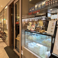 オービカ モッツァレラバー 横浜店 - 外観