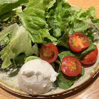 オービカ モッツァレラバー 横浜店 - サラダ