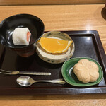 日本料理 太月 - 量少なめコース２３１００円。苺大福、不知火ゼリー、桜アイス最中。三種デザートも手抜きなく、とても美味しくいただきました（╹◡╹）。次は秋かなぁ。。予約が取れますように。