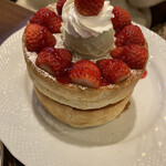 星乃珈琲店 - いちごスフレパンケーキ