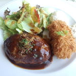 happy - (ランチ)ハンバーグ＆カニクリームコロッケ