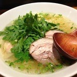 塩らー麺 本丸亭 横浜店 - 本丸塩らー麺