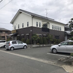 とんかつ たちばな - 店の外観　※火曜日だけど、祝日は営業