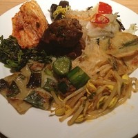 天壇 赤坂店 - 韓国料理のビュッフェ