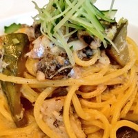 トレモンテ - スモーク朝採りキュウリ 徳島県産の鮎のクリームソース