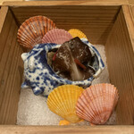 銀座 しのはら - ヒオウギ貝を使った盛り付けも美しい貝の酢の物です。