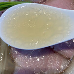 宍道湖しじみ中華蕎麦 琥珀 - 宍道湖しじみ中華蕎麦<塩>(1000円)にワンタン2個(100円)