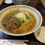 Manyouken Wantammen Andohonkonyamuchadainingu - 香港伝統　牛バラ麺 (935円)