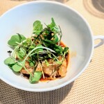 La Brianza - リードヴォーフリットにんにくのソースカシューナッツそら豆。まさか本店でリードヴォーいただけると思っていなかった驚き歓喜☆ACiDのリードヴォーお料理とはまた違う美味しさ(*˘︶˘*).｡.:*♡嬉しい