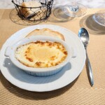 La Brianza - トリュフ削る前。フツフツ熱々です