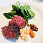 La Brianza - 仙台牛ランイチ炭火焼き檜の薫りロメスコソースタスマニア産粒マスタード。サシの感じが好きな感じで量感もお肉の味わいも良くて美味しかった☆