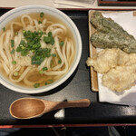 手打うどん 長谷沼 - かけうどん小、とり天、ちくわの磯辺揚げ