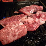 和牛焼肉 布上 - ☆並べてもサイズが大きめなのがわかりますね☆