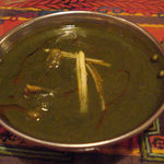 インドレストラン ビンドゥ - ホウレン草とチキンのカレー