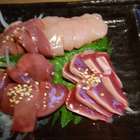 葛城 - 刺し身4種盛