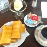 ツェーンコーヒー - モーニングセットとコーヒーゼリー