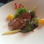 大淀河畔 みやちく - チャンピオン牛コース前菜  宮崎牛腕肉のサラダ