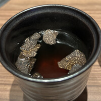 焼肉うしごろ 銀座店 - トリュフと和牛のコンソメ