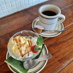 Fuji Hana Shokudou - アイスクリームとコーヒー
