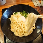 麺処まはろ - 麺のリフトアップ