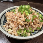 金町製麺 - エノキの鶏そぼろバター醤油炒め　430円