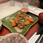 大戸屋 - 鶏と野菜の黒酢あん定食　鶏肉増量