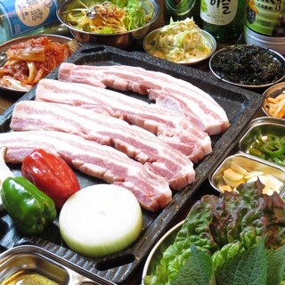 The classic Samgyeopsal is very popular among women! Order for 2 people