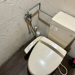 モツの朝立ち - toilet　ここにも何かしらの仕掛けがあると思いましたが普通でした…。