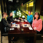 エクシブ湯河原離宮 - 夕食どころ、窓の外の池の照明がエモい