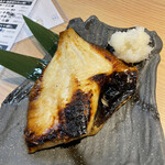 シハチ鮮魚店  狸COMICHI店 - 