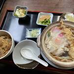 布袋庵 - 上鍋焼きうどんに小カツ丼セット(麺＋550円)