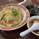 まるやま食堂 - 料理写真:中華丼