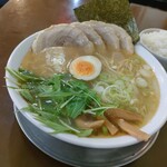 めん屋桔梗 - 塩チャーシュー麺¥1,000 大盛サービス　バードアイアングル