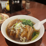 Koshou Manjuu Kiki - 豚バラ麺（醤油味）¥950