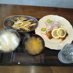 Shokudou Karasu - 本鱒のレモンバター焼きとウドの皮の金平定食