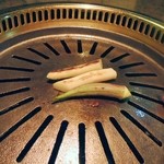 焼肉 松喜 - 野菜も、ひと皿ひと皿変化ありました。