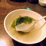 焼肉 松喜 - スープは具沢山。