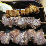 鳥やき串英 - なんこつ130円　砂肝150円