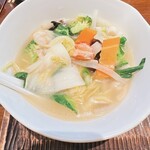 中華旬彩料理 東方紅 - 季節野菜海鮮湯麵