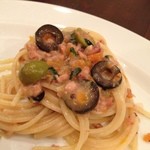 ダペピ - 蛸とオリーブのスパゲティ