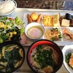 小豆島国際ホテル - 朝食盛り付け